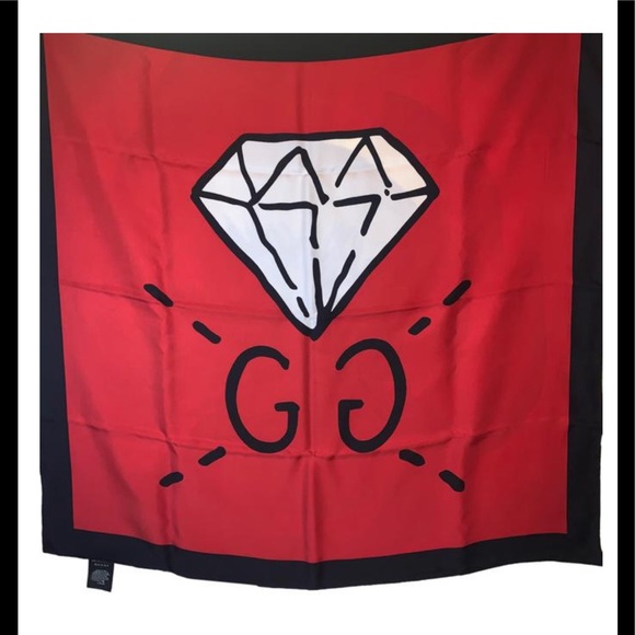Gucci Ghost diamond scarf NWT